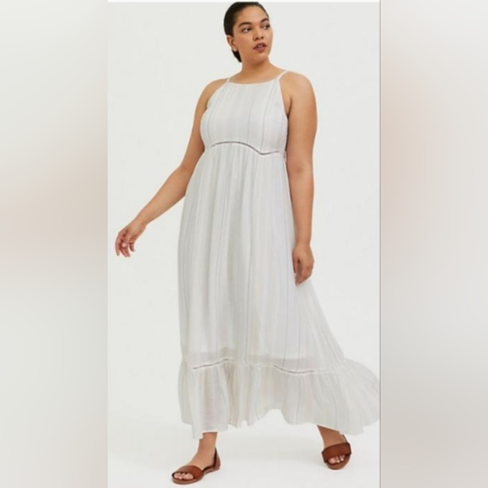 Torrid White Striped Gauze Shirred Hem Maxi Dress Womens size 2 Smocked Halter